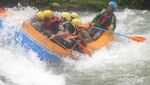 Menaklukkan Derasnya Jeram Sungai Bingei yang Menantang