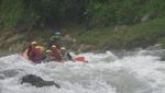 Menaklukkan Derasnya Jeram Sungai Bingei yang Menantang