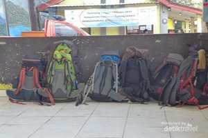 Menanjak ke Ranu Kumbolo, Primadona Semeru yang Rupawan
