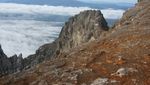 Menanti Awan Bergelung di Puncak Sinabung