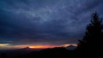 Menanti Golden Sunrise di Puncak Sikunir