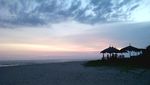 Menanti Senja di Pantai Drini, Gunung Kidul