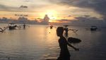 Menanti Sunset di Pantai Pertamina, Bali