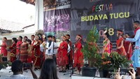 Anak-anak yang bernyanyi di panggung pada acara Festival Tugu Jakarta 2018