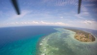 Gradasi warna laut dari ketinggian
