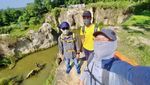 Mencari Godzilla di Tebing Koja Tangerang
