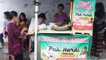 Mencicipi Rasa Unik Rujak Es Krim Pak Nardi
