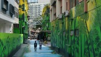 Menemukan mural unik