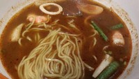 Tom Yum Malaysia punya cita rasa nya sendiri dibanding Tom Yum Soup asli Thailand.