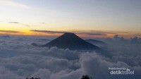 view Gunung Cikuray di Garut, Jabar