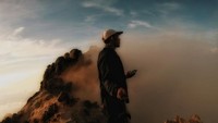 Puncak Kawah Gunung Merapi yang memesona.