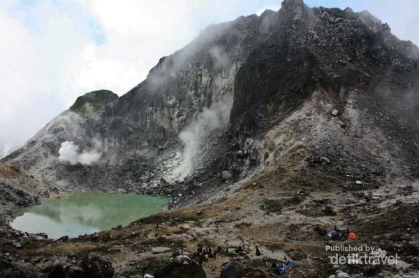 Mendaki Gunung Sibayak, Seru!