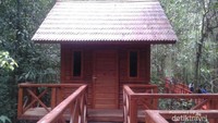 Sebuah pondok dalam Hutan Pelawan.