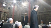 Tutup kepala pemimpin muslim Hui Mirip Saluak yang digunakan Datuak, pimpinan adat di Minangkabau
