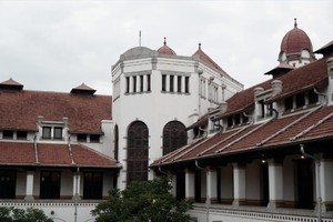 Menelusuri Lawang Sewu yang Menyimpan Peninggalan Belanda