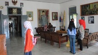 Ruang tamu Istana Gebang