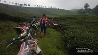 Keindahan Kebun Teh menuju gunung kencana