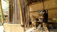 Bengkel pembuatan angklung