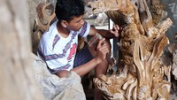 Harga tergantung kerumitan dari ukiranya.