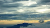 Pemandangan dari puncak Gunung Sikunir