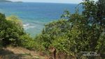 Menerjang Ombak Ganas Demi Kecantikan Pulau Lingai
