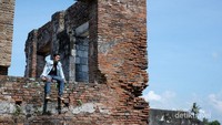 Walau tinggal reruntuhan, tapi tak mengurangi nilai sejarahnya