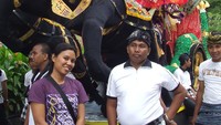 Menunggu giliran mengarak ogoh-ogoh