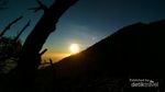 Mengejar Matahari di Kawah Ijen