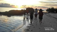 Mengejar Sunset di Pulau Saronde