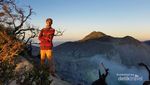 Mengejar Sunrise di Kawah Ijen