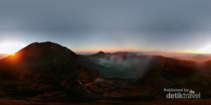 Mengejar Sunrise di Kawah Ijen