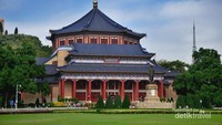 Foto tampak depan.