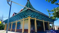 Bagian depan Masjid Dungan