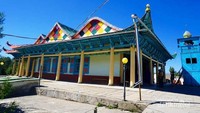 Masjid Dungan dengan menara berbentuk Pagoda
