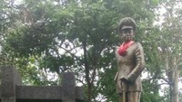 Salah satu patung pahlawan wanita berdarah Tionghoa