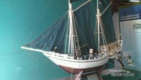 Miniatur kapal