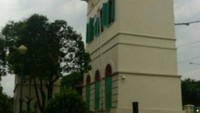 Berkeliling di museum