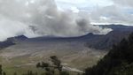 Mengenang Pesona Gunung Bromo Saat Terjadi Erupsi
