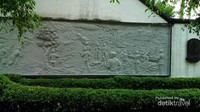 Relief peristiwa pembantaian