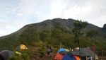 Menggapai Langit di Puncak Gunung Sumbing, Dahsyat!