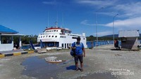 Sebelum berangkat dari Pelabuhan Ampana