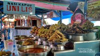 Salah satu lapak nasi kapau