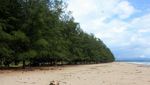 Menghabiskan Weekend di Pantai Pasie Jambak, Padang