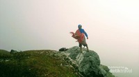 Bagaimana, apakah kalian tertarik ke puncak bunium?