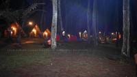 Suasana malam menginap ditengah hitan Grafika Cikole