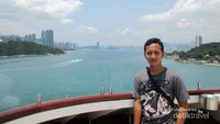 Saya berfoto di Selat Victoria