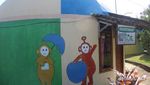 Mengintip Isi Kampung Teletubbies Asli Indonesia