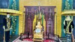 Mengintip Istana Kuning di Kalimantan
