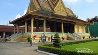 Moonlight Pavillion tempat ditampilkannya pagelaran tari