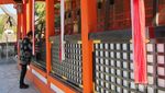 Mengintip Orang Jepang Beribadah di Fushimi Inari